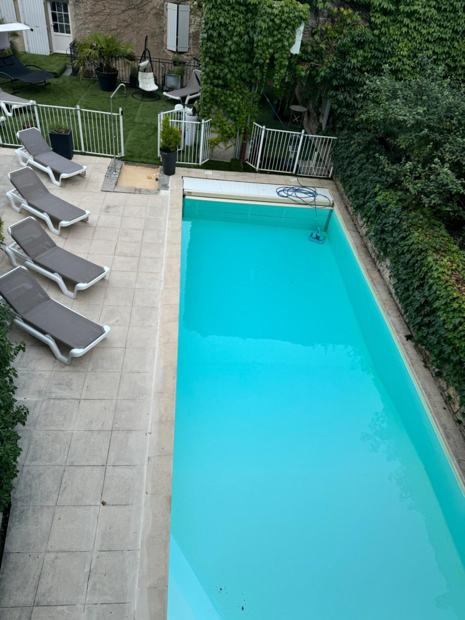 Le Sully Hotel