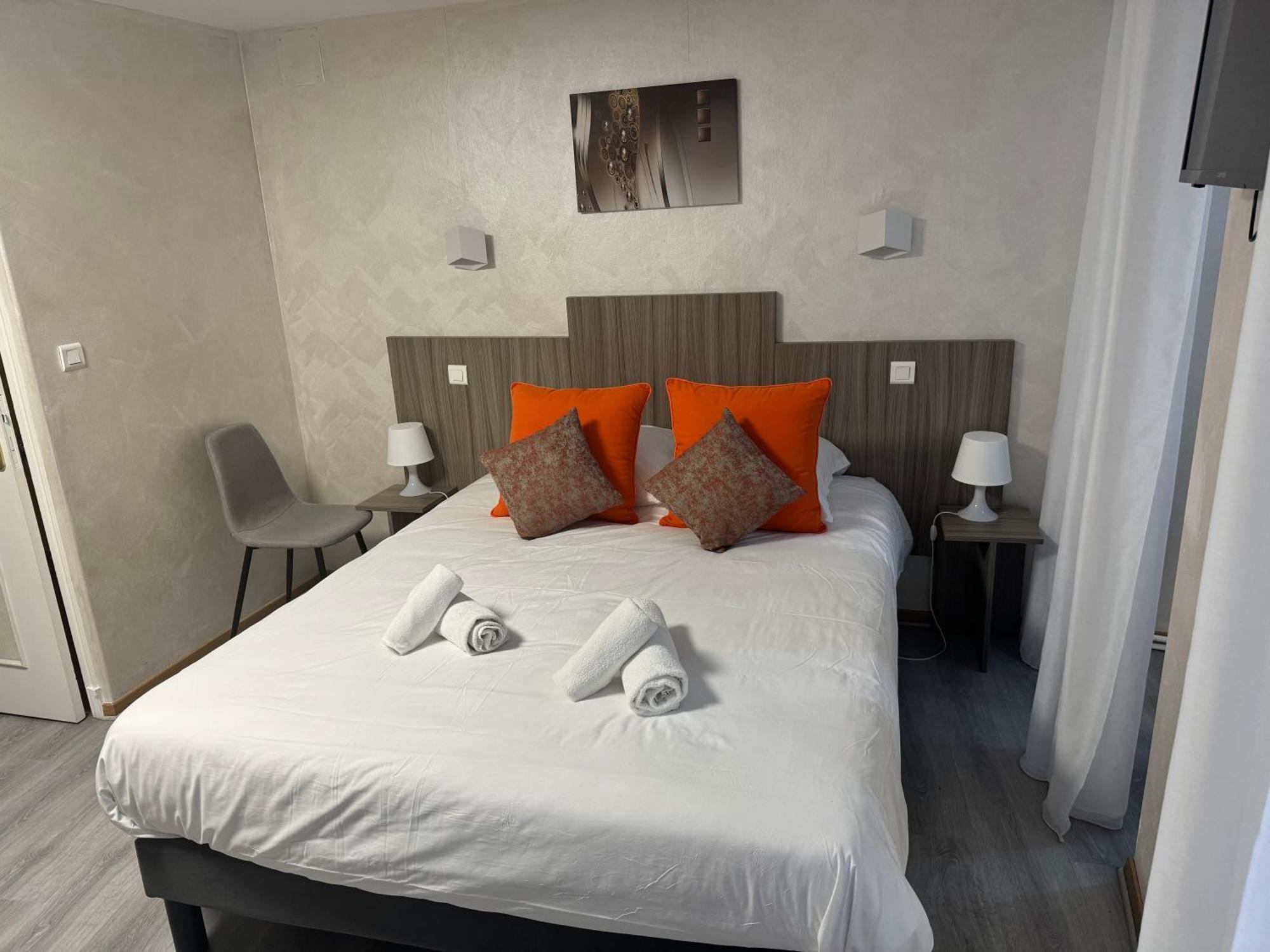 Hotel Le Sully 2*